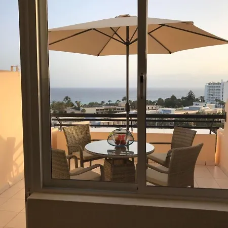 Appartement Ferienwohnung Mit Balkon Sowie Herrlichem Panoramaausblick In Einem Komplex Mit Gemeinschaftspool